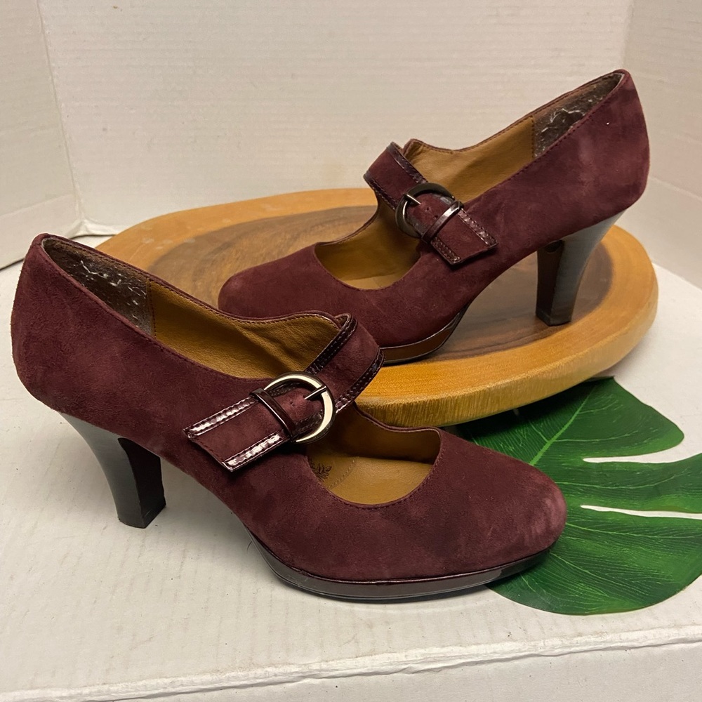 Sofft Maroon Burgundy Suede Heeled Mary Janes